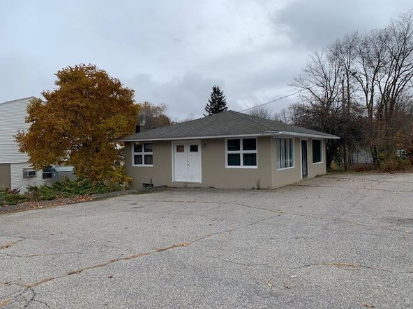 32 W Main St, Brookfield, MA 01506